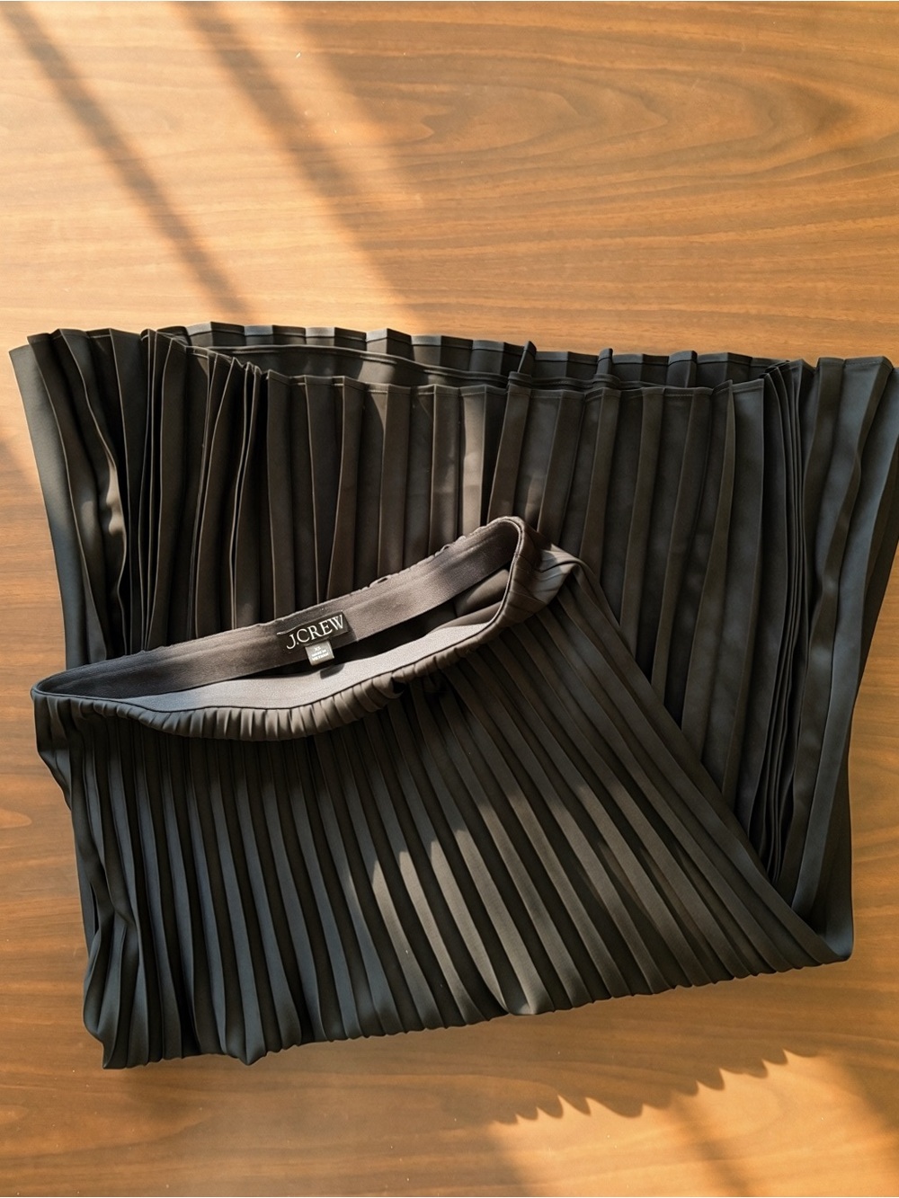 Pleated Midi Skirt - Picture 7 of 10